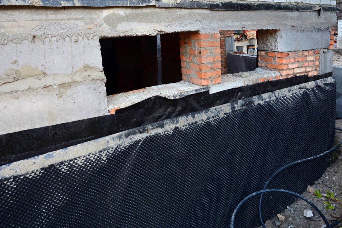 Buying a House With Foundation Issues: When to Walk Away