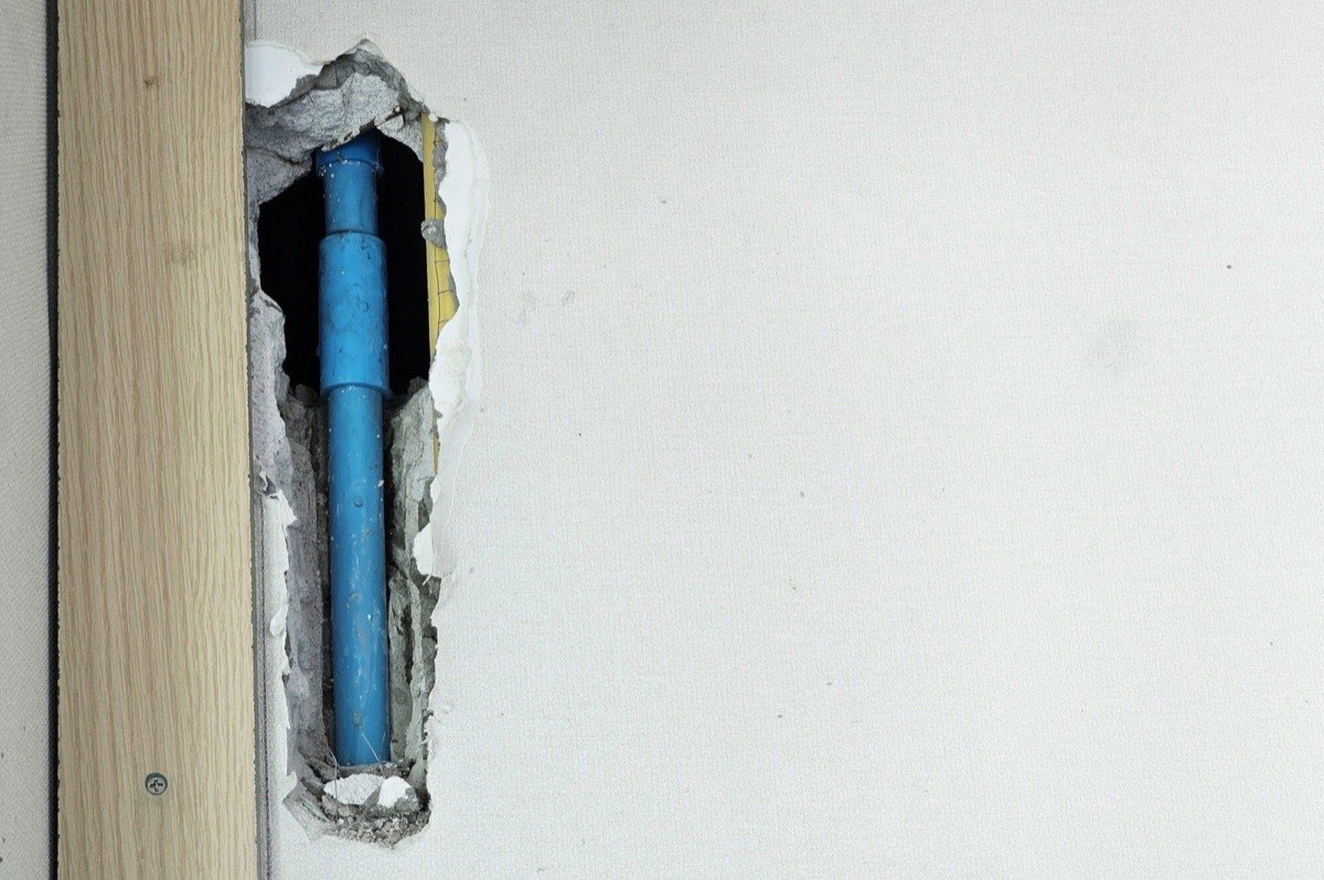 Under-Slab Plumbing Leaks & Moisture: Risks for Texas Homes